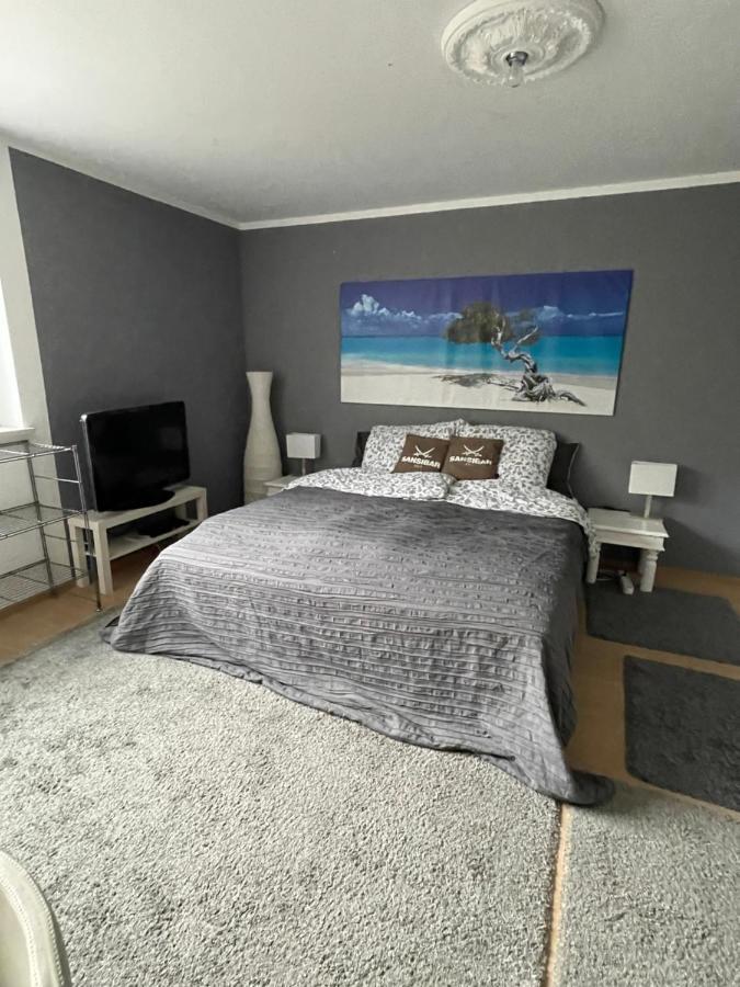 Appartment 53Qm Im Architektenhaus - 2 Schlafzimmer Mit Kueche Und Bad, Nur 2Min Von A8 - Ruhig Und Modern Irschenberg Kültér fotó