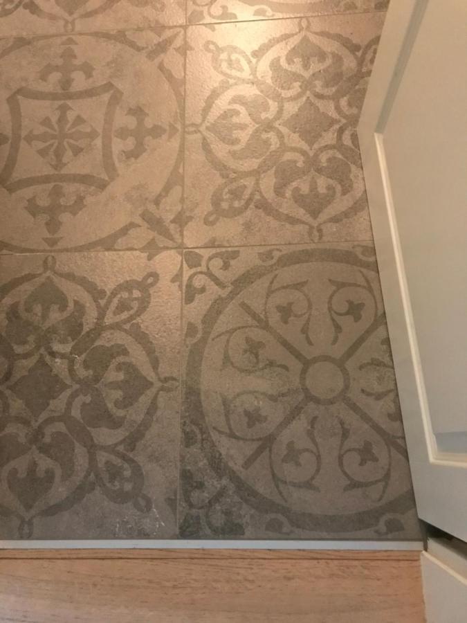 Appartment 53Qm Im Architektenhaus - 2 Schlafzimmer Mit Kueche Und Bad, Nur 2Min Von A8 - Ruhig Und Modern Irschenberg Kültér fotó